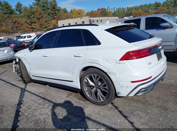 WA1EVAF10MD011571 2021 AUDI Q8 White Widok wnętrza z tyłu