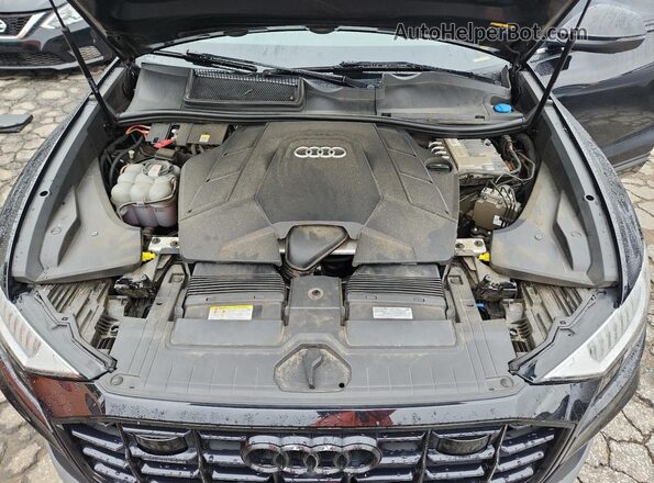 WA1EVAF10MD034980 2021 AUDI Q8 Black Widok komory silnika