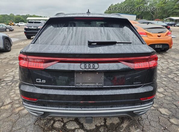 WA1EVAF10MD034980 2021 AUDI Q8 Black Widok z tyłu
