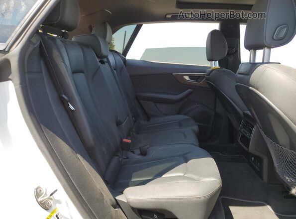 WA1EVAF13MD041311 2021 AUDI Q8 Белый Вид задней части салона