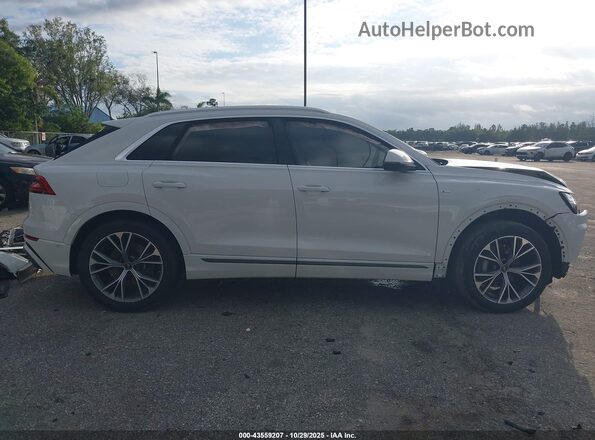 WA1EVBF13PD017522 2023 AUDI Q8 White ხელსაწყოთა პანელის ხედი