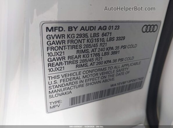 WA1EVBF13PD017522 2023 AUDI Q8 White ძრავის განყოფილების ხედი