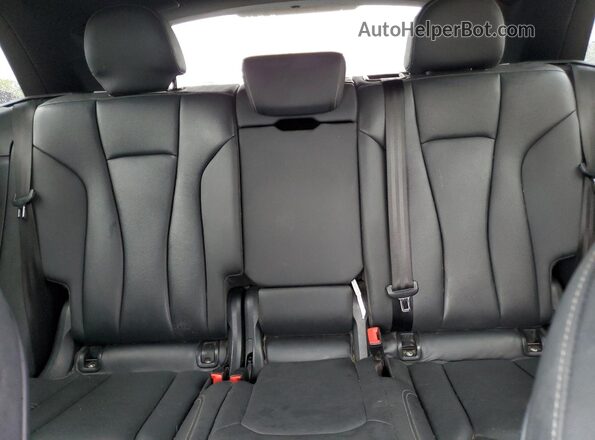 WA1FVAF14MD003297 2021 AUDI Q8 Серый Вид задних сидений