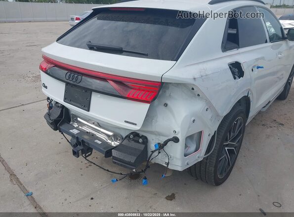 WA1FVAF18MD042006 2021 AUDI Q8 White Вид спереду
