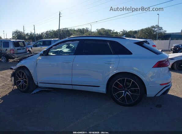 WA1FVBF15ND034257 2022 AUDI Q8 Белый Панорамный вид салона 360°
