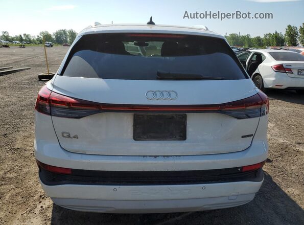WA1G2AFZ3RP012730 2024 AUDI Q4 White Widok z tyłu