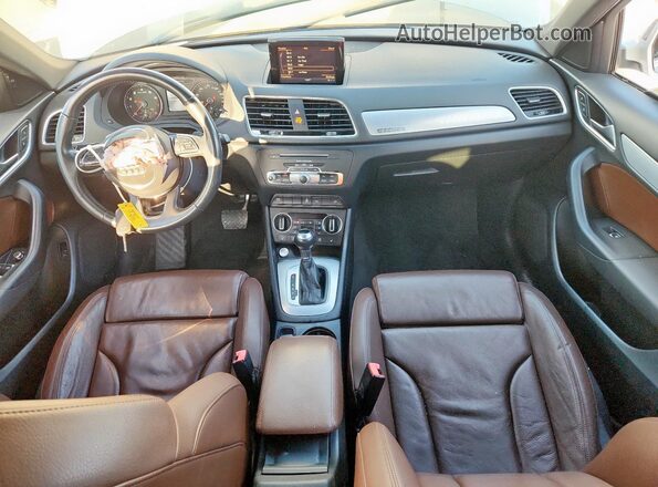 WA1JCCFS3JR009028 2018 AUDI Q3 White Вид панелі приладів
