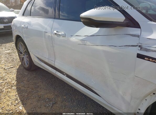WA1VAAGE8MB038896 2021 AUDI E-TRON Белый 