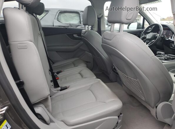 WA1VABF78JD031682 2018 AUDI Q7 Gray Вид задньої частини салону