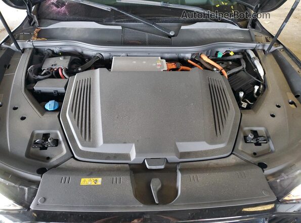 WA1VABGE2PB008061 2023 AUDI E-TRON Черный Вид подкапотного пространства