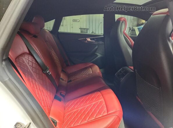 WAUC4CF54RA129028 2024 AUDI S5 Черный Вид задних сидений
