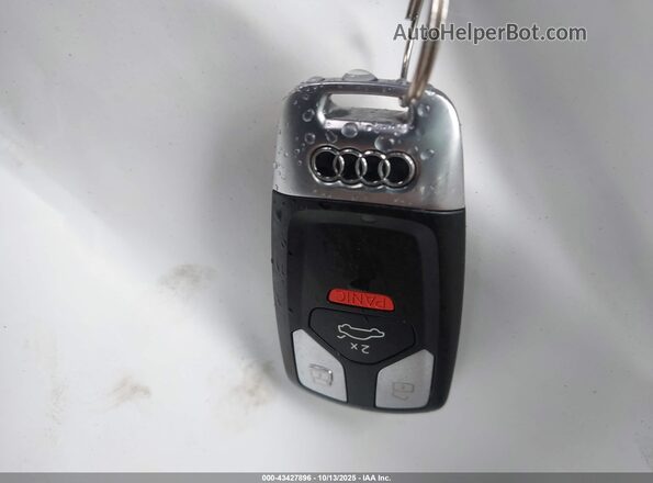 WAUENCF57KA070780 2019 AUDI OTHER White Widok deski rozdzielczej