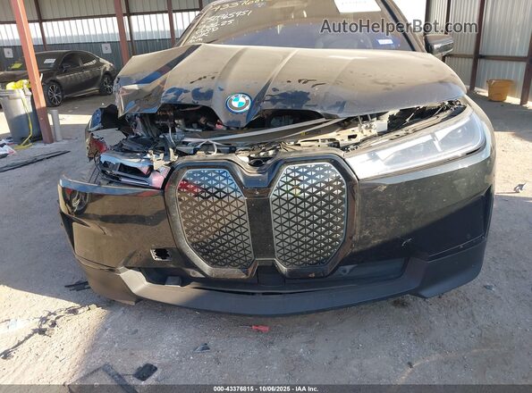 WB523CF04RCN47773 2024 BMW IX Черный Вид панели приборов