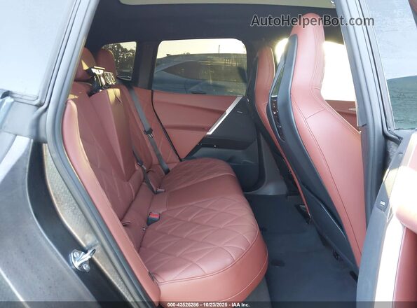 WB523CF06SCT60704 2025 BMW IX Gray Vista de la etiqueta del VIN