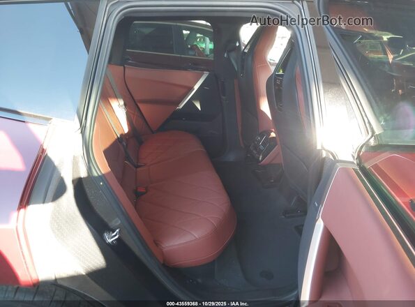 WB523CF08PCL72649 2023 BMW IX Red Widok naklejki z numerem VIN
