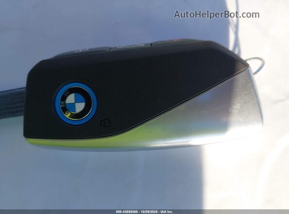 WB523CF08PCL72649 2023 BMW IX Red Widok deski rozdzielczej