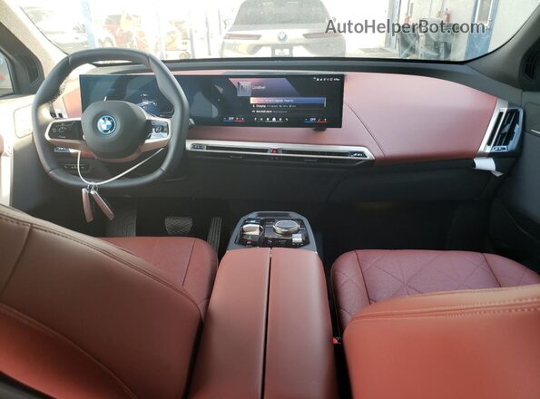 WB523CF08SCS84595 2025 BMW IX White Vista del salpicadero