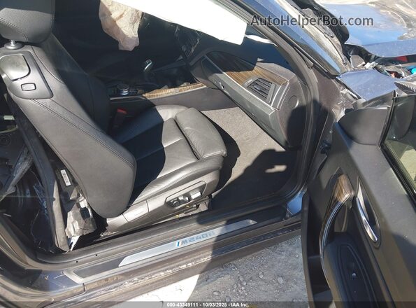 WBA2G3C34H7A25384 2017 BMW M2 Серый Вид салона спереди