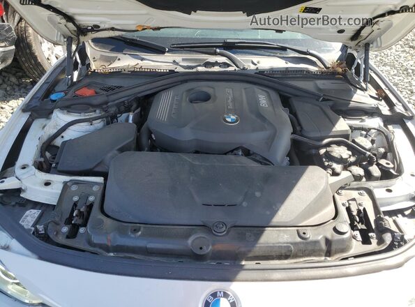 WBA8D9G59HNU60864 2017 BMW OTHER White Вид задньої частини салону