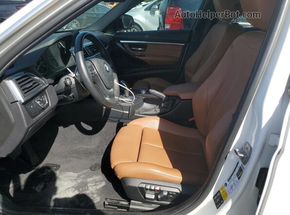 WBA8D9G59HNU60864 2017 BMW OTHER White Вид салону спереду