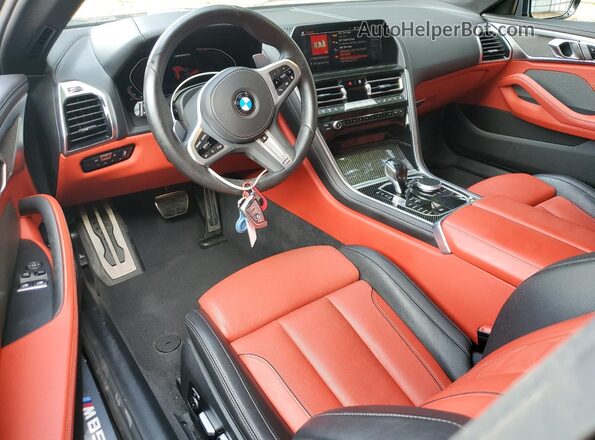 WBABC4C00NCJ85396 2022 BMW M8 Серый Вид панели приборов