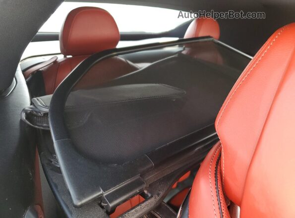 WBAFY4C06LCD38303 2020 BMW M8 Белый Вид задних сидений