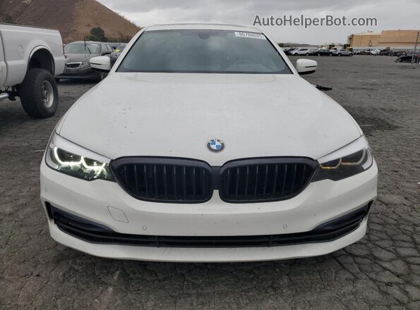 WBAJA9C55JB033169 2018 BMW 5 SERIES Белый Вид спереди