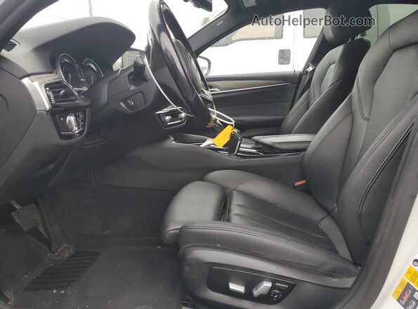 WBAJA9C55JB033169 2018 BMW 5 SERIES Белый Вид салона спереди