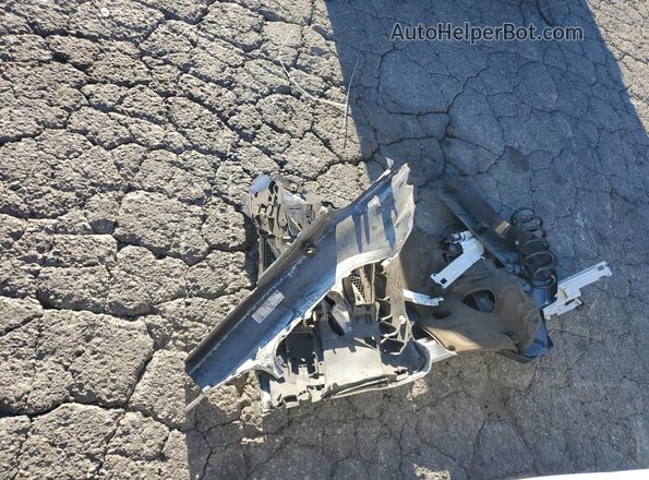 WBAJA9C55KB388568 2019 BMW 5 SERIES Белый Вид подкапотного пространства