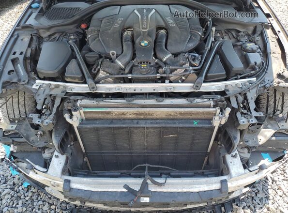 WBAJB9C54KB465055 2019 BMW M5 Blue Widok wnętrza z tyłu