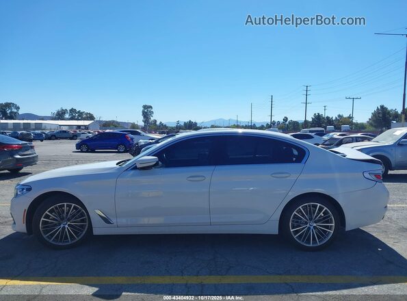 WBAJR3C0XLWW77921 2020 BMW OTHER White 