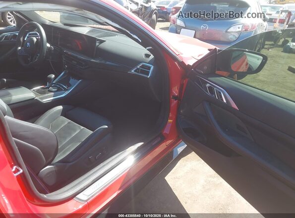 WBS23HK09SCU43494 2025 BMW M4 Красный Вид салона спереди