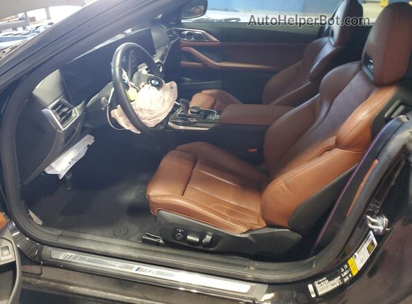WBS33BA05RCN89663 2024 BMW M4 Черный Вид салона спереди