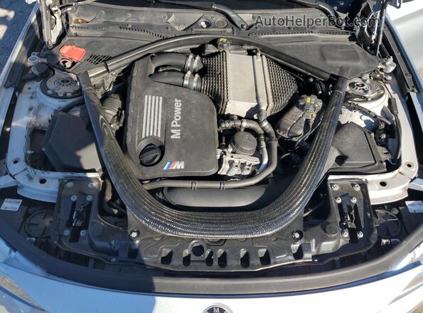 WBS3R9C5XGK338642 2016 BMW M4 Silver Widok wnętrza z tyłu