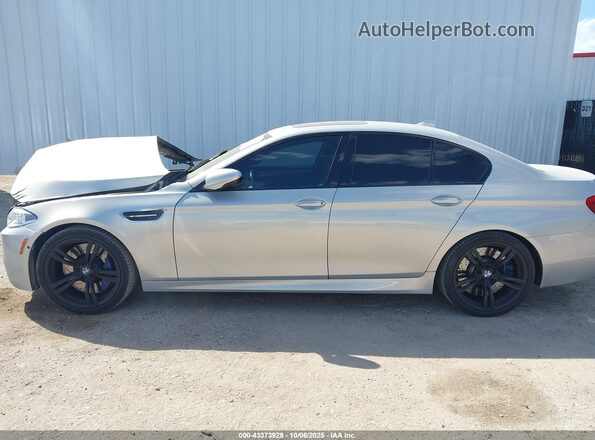WBSFV9C59GD595742 2016 BMW M5 Серебряный Панорамный вид салона 360°