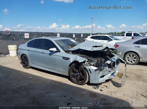 WBSFV9C59GD595742 2016 BMW M5 Серебряный Передняя правая четверть