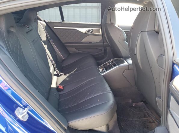 WBSGV0C08PCM43252 2023 BMW M8 Blue Widok tylnych siedzeń