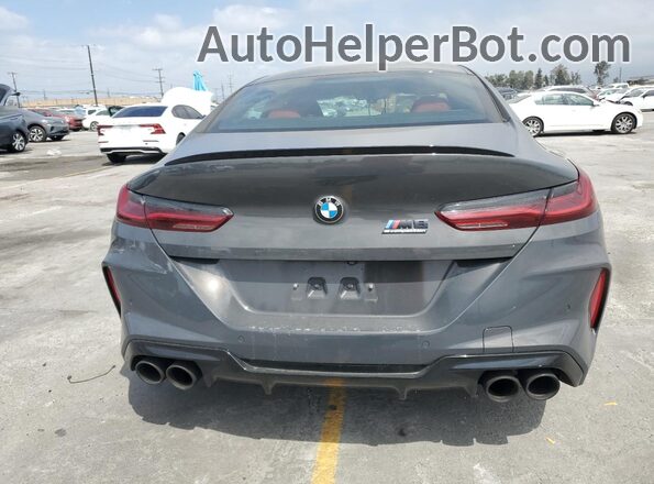 WBSGV0C0XNCJ05560 2022 BMW M8 Gray Widok z tyłu
