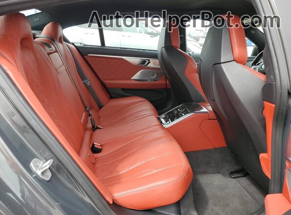 WBSGV0C0XNCJ05560 2022 BMW M8 Gray Widok wnętrza z tyłu