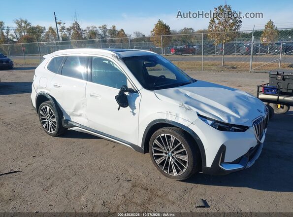 WBX73EF03S5048871 2025 BMW X1 Белый Передняя правая четверть