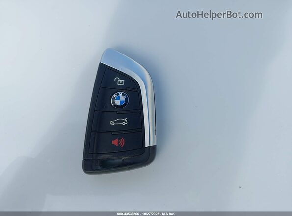 WBXHT3C58K5L38659 2019 BMW X1 Серый Вид панели приборов