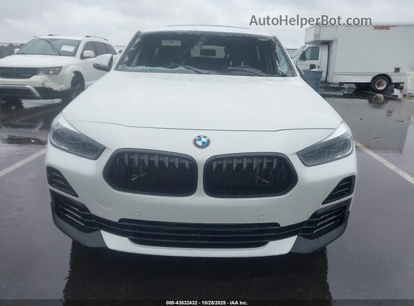WBXYJ1C01M5T38147 2021 BMW X2 White Вид щитка приладів