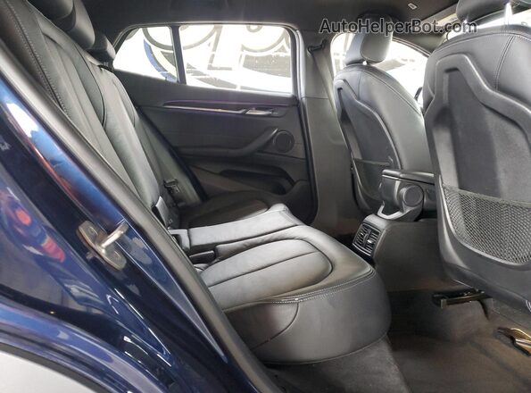 WBXYJ3C32JEJ84033 2018 BMW X2 Синий Вид задних сидений