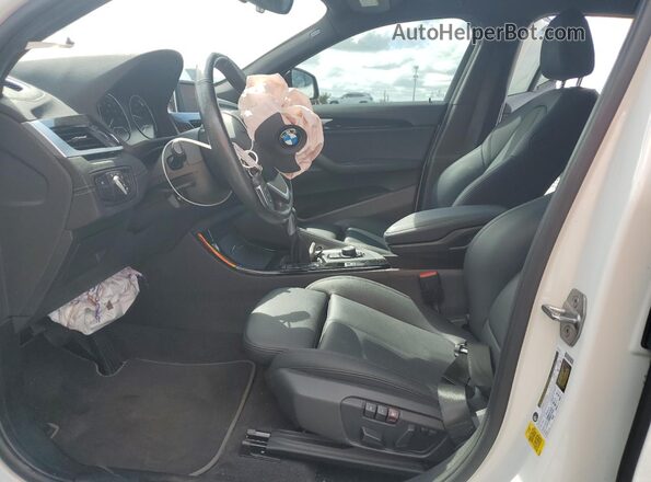 WBXYJ3C37JEP76558 2018 BMW X2 White Вид салону спереду