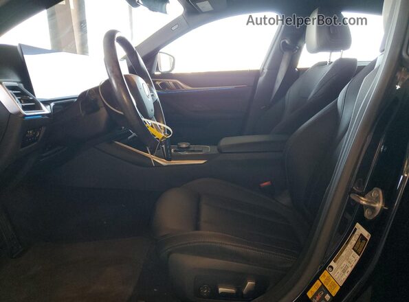 WBY43AW04PFP97753 2023 BMW I4 Черный Вид салона спереди