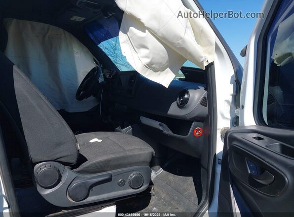 WCDPF1CD1KT002037 2019 FREIGHTLINER SPRINTER 2500 Gray Вид салону спереду