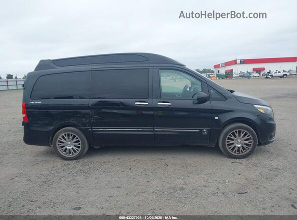 WD4PG2EEXJ3405072 2018 MERCEDES-BENZ METRIS Черный Вид задней части салона