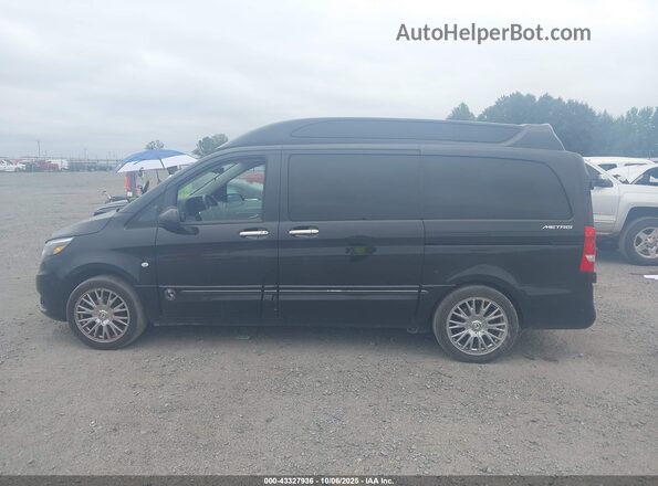 WD4PG2EEXJ3405072 2018 MERCEDES-BENZ METRIS Черный Панорамный вид салона 360°