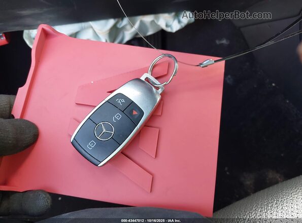 WDC0G8EB8LF721506 2020 MERCEDES-BENZ GLC 300 Белый Вид панели приборов