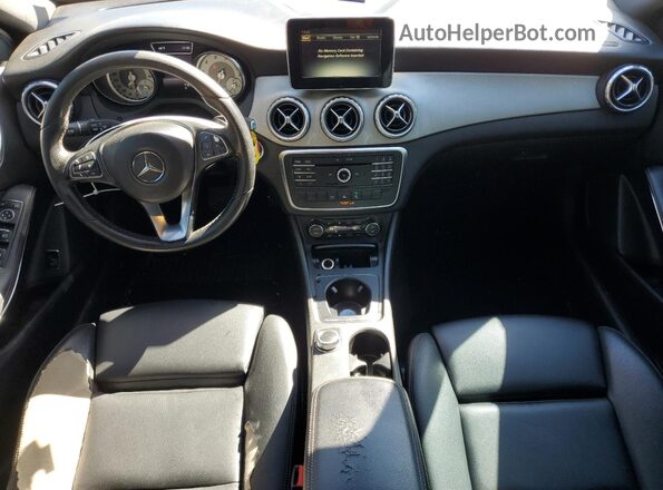 WDCTG4EB2HJ297301 2017 MERCEDES-BENZ GLA-CLASS Black Widok zestawu wskaźników